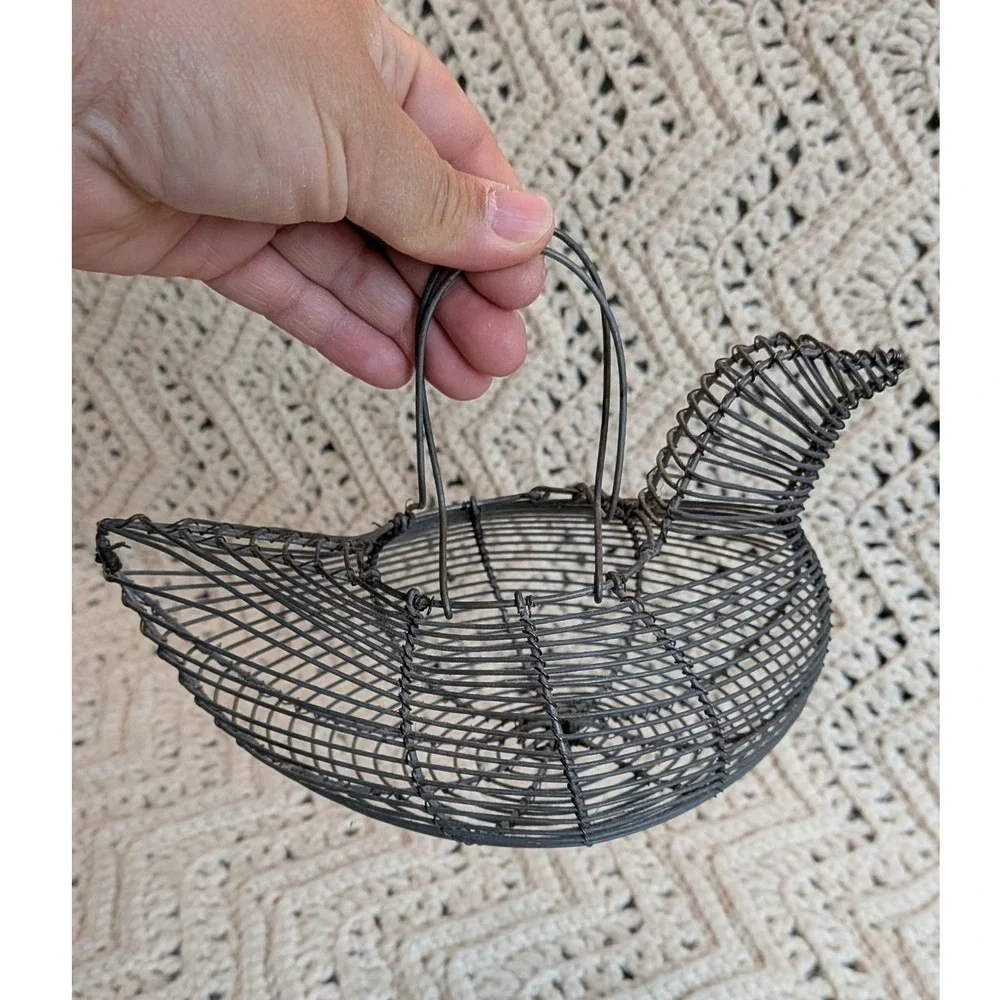 Vintage Farmhouse Wire Chicken Egg Basket Rustic Hen Decor Dark Metal 9 Inch